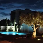 Roza Villa